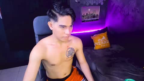 Snapshot of bentlyfuck chatting on December 16, 7:43 pm bentlyfuck online show from December 16, 7:43 pm