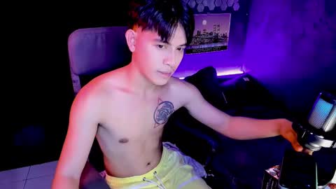 Snapshot of bentlyfuck chatting on January 2, 7:55 am bentlyfuck online show from January 2, 7:55 am