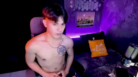 Snapshot of bentlyfuck chatting on January 2, 6:23 pm bentlyfuck online show from January 2, 6:23 pm