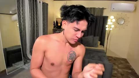 Snapshot of bentlyfuck chatting on March 4, 4:20 pm bentlyfuck online show from March 4, 4:20 pm