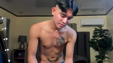 Snapshot of bentlyfuck chatting on October 29, 3:58 pm bentlyfuck online show from October 29, 3:58 pm