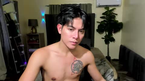 Snapshot of bentlyfuck chatting on December 22, 3:25 am bentlyfuck online show from December 22, 3:25 am