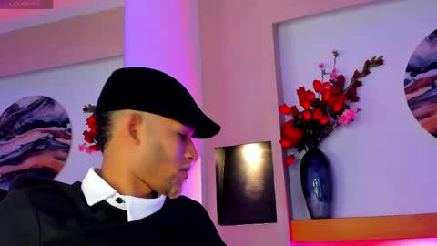bento_fox online show from May 20, 2:40 am