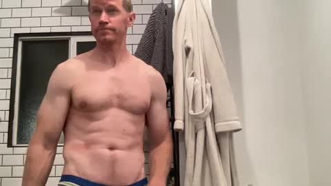 bentonmen4ever online show from July 7, 7:09 am