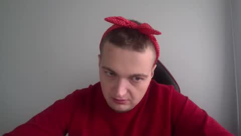 Snapshot of beny997360666 chatting on November 3, 10:27 am Dirk online show from November 3, 10:27 am