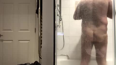 Snapshot of benz10001 chatting on February 1, 1:09 pm benz10001 online show from February 1, 1:09 pm