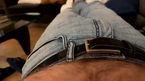 Snapshot of benz10001 chatting on October 4, 3:04 am benz10001 online show from October 4, 3:04 am