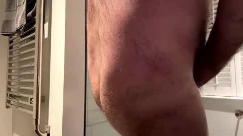 benz10001 online show from November 7, 4:12 am