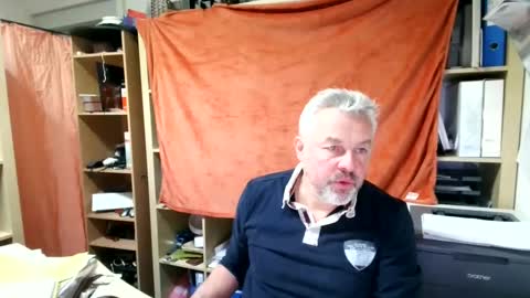 Snapshot of berg_boy chatting on December 13, 11:45 am Martin online show from December 13, 11:45 am