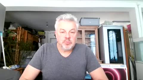 Snapshot of berg_boy chatting on February 17, 11:34 am Martin online show from February 17, 11:34 am