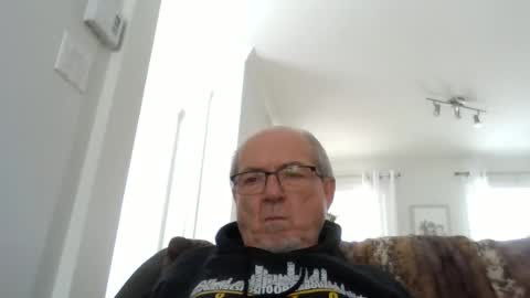 bernard1102 online show from March 10, 3:41 pm