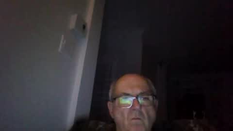 bernard1102 online show from November 14, 12:42 am