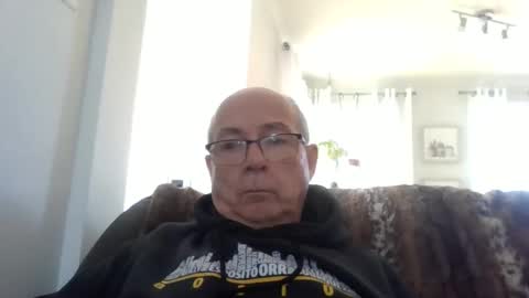 bernard1102 online show from February 10, 2:43 pm