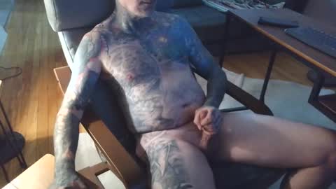 Snapshot of bernhard666 chatting on October 4, 1:20 pm bernhard666 online show from October 4, 1:20 pm