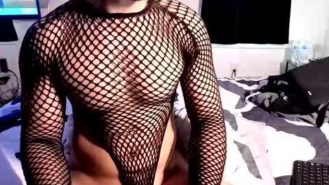 Snapshot of berriess_ chatting on October 14, 12:06 pm berriess_ online show from October 14, 12:06 pm