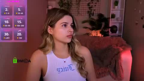 Snapshot of berry_alma chatting on June 14, 7:27 pm Alma online show from June 14, 7:27 pm