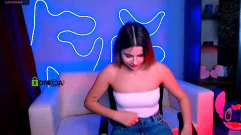 Snapshot of berry_alma chatting on June 24, 8:41 pm Alma online show from June 24, 8:41 pm