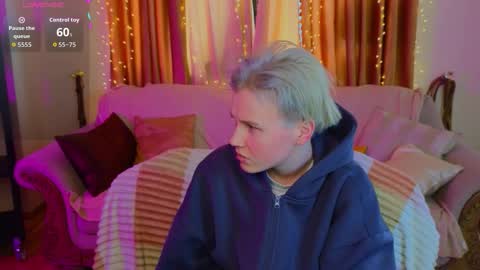 Your sweet Tara and Eva online show from February 5, 11:15 am