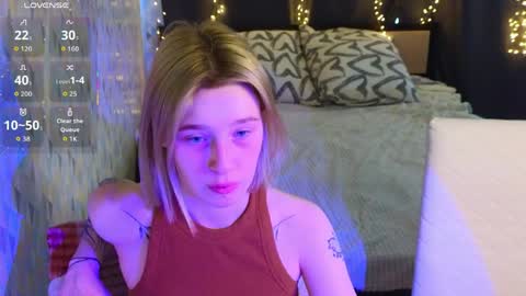 Your sweet Tara and Eva online show from April 6, 11:00 am