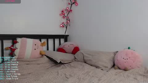 SnowClairee online show from June 28, 4:07 am