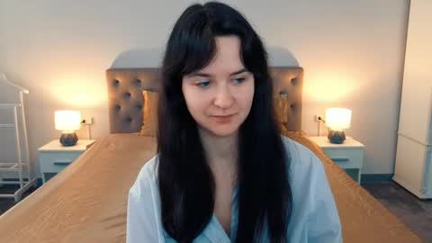 Violette online show from April 3, 6:33 am