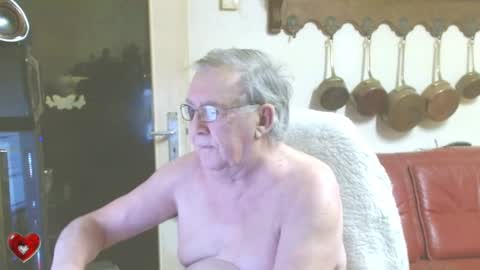 Snapshot of best127 chatting on February 5, 6:24 am jean online show from February 5, 6:24 am