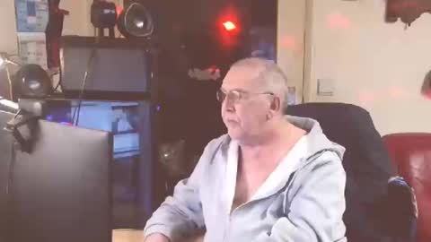 Snapshot of best127 chatting on March 11, 12:11 am jean online show from March 11, 12:11 am