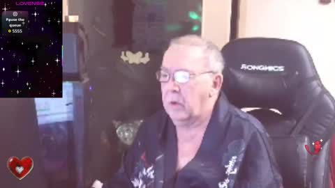 Snapshot of best127 chatting on February 17, 11:18 am jean online show from February 17, 11:18 am