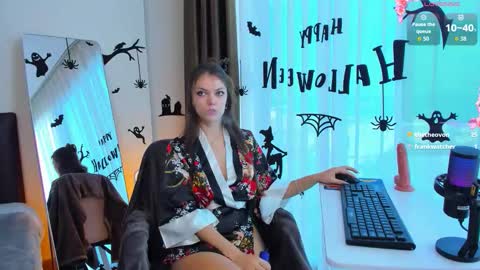 Snapshot of best_alice chatting on October 26, 12:49 am Alice online show from October 26, 12:49 am