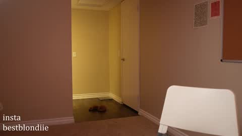 Snapshot of bestblondiiecb chatting on December 14, 11:34 pm Chloe Next stream on Friday online show from December 14, 11:34 pm