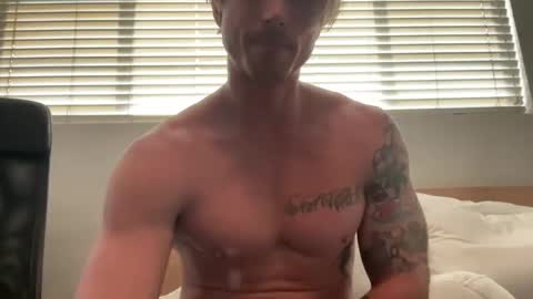 Snapshot of bestcoast35 chatting on September 16, 11:28 pm Bestcoast3579 online show from September 16, 11:28 pm