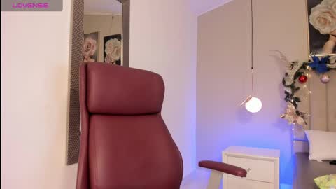  Marilee online show from December 3, 2:36 am