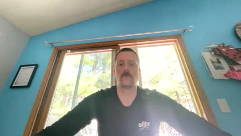 bestfriend123456 online show from April 17, 7:39 pm