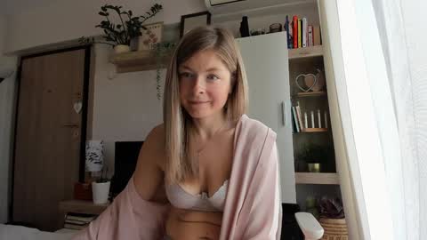 Vicky   online show from October 27, 8:29 am