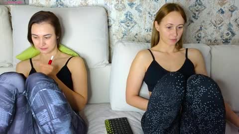 Snapshot of bestgirls2021 chatting on January 30, 5:09 am Hellen and Natali online show from January 30, 5:09 am