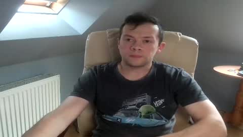 Snapshot of bestworld_ chatting on April 4, 7:50 am bestworld_ online show from April 4, 7:50 am