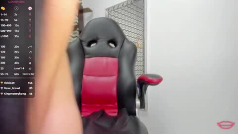 Snapshot of bethanywilliams4 chatting on January 31, 8:54 am carolina online show from January 31, 8:54 am