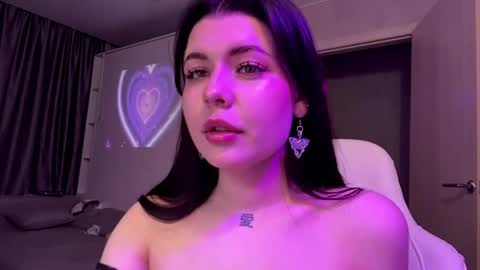 Snapshot of bethelsimensky chatting on May 31, 6:09 pm Airin online show from May 31, 6:09 pm