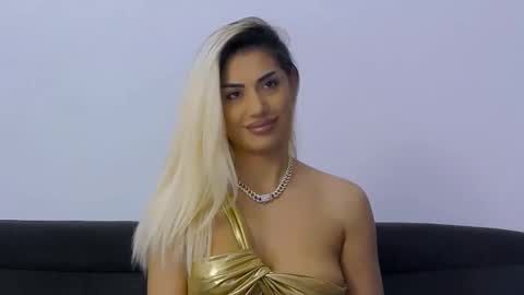 bethierusse online show from October 26, 5:57 am