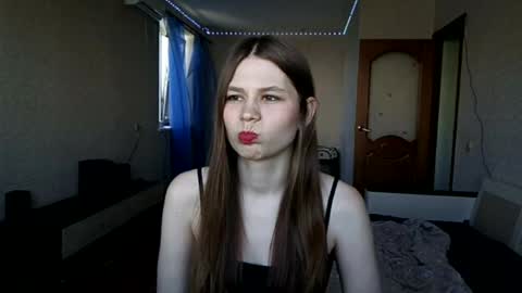 Snapshot of bethkallberg chatting on June 7, 11:14 am Leila online show from June 7, 11:14 am