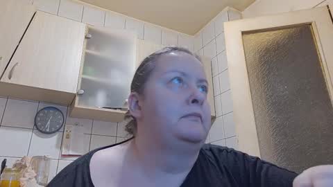 Snapshot of bethnorth chatting on February 1, 4:22 am bethnorth online show from February 1, 4:22 am