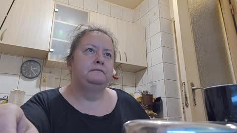 Snapshot of bethnorth chatting on May 24, 11:21 pm bethnorth online show from May 24, 11:21 pm