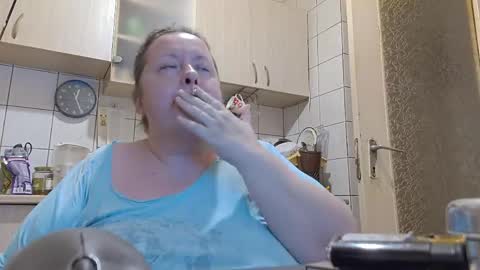 Snapshot of bethnorth chatting on May 29, 9:24 pm bethnorth online show from May 29, 9:24 pm