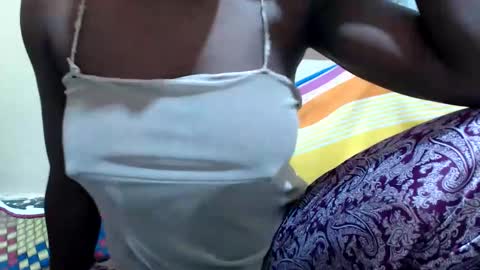 Snapshot of betina22 chatting on March 22, 4:49 am Betina online show from March 22, 4:49 am