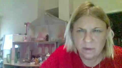 Snapshot of betsygore78 chatting on February 6, 2:04 pm betsygore78 online show from February 6, 2:04 pm