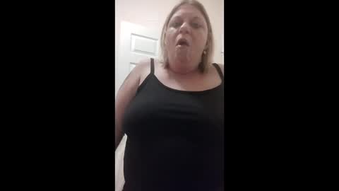 Snapshot of betsygore78 chatting on February 8, 3:54 am betsygore78 online show from February 8, 3:54 am