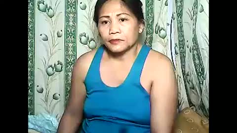 Snapshot of betty_83 chatting on December 18, 11:45 am betty_83 online show from December 18, 11:45 am