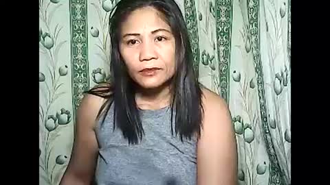 Snapshot of betty_83 chatting on December 24, 10:17 pm betty_83 online show from December 24, 10:17 pm