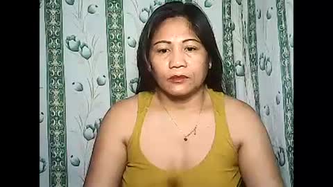 Snapshot of betty_83 chatting on January 4, 12:48 am betty_83 online show from January 4, 12:48 am