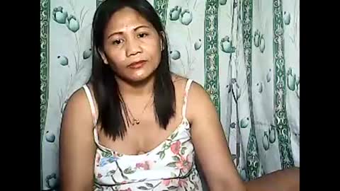 Snapshot of betty_83 chatting on January 5, 3:13 pm betty_83 online show from January 5, 3:13 pm